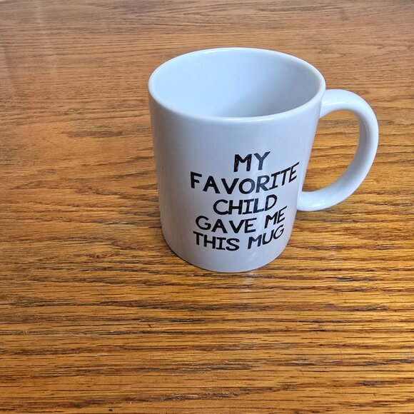 Christmas Gift for Mom / Dad My Favorite Child Gave Me This Mug NEW Coffee Mug - Picture 6 of 6